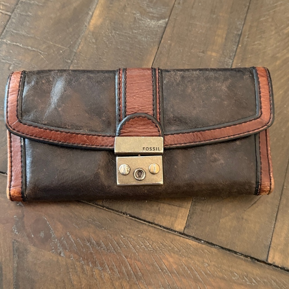 Fossil Vintage Leather Trifold Wallet